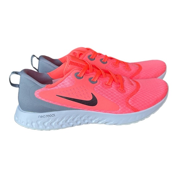 Nike Women’s Legend React Sneakers Size 9.5. New in box - Picture 2 of 7